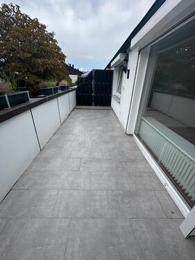 Foto - Wunderschöne 2-Zi-Whg mit großer Terrasse und Garage!