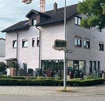 Wohn- und Geschäftshaus in MA-Wallstadt, Feldrandlage - Mannheim Feudenheim