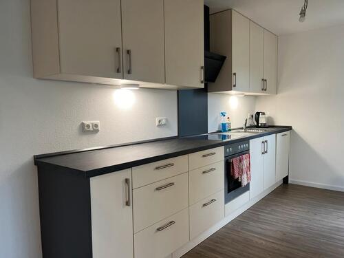 Foto - 5-Zimmer Wohnung - 990,00 EUR Kaltmiete,