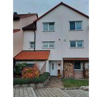 Charmantes Reihenmittelhaus - 548.000,00&nbsp;EUR Kaufpreis, ca.&nbsp; 132,00&nbsp;m&sup2; in Eberdingen (PLZ: 71735)