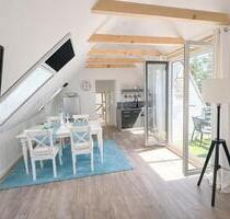 **Charmante Dachgeschosswohnung mit Loggia & Weitblick – Ruhe & Natur pur** - Upgant-Schott