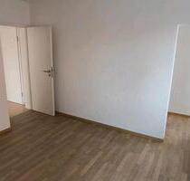 Wunderschöne, frisch sanierte Wohnung, 3 Zimmer, 2 Balkone, Küche - Rödental