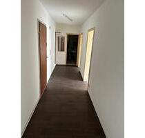 Frisch gestrichene 2-Zimmer-Wohnung im Erdgeschoss i - Gladbeck Frisch gestrichene 2-Zimmer-Wohnung im Erdgeschoss i - Gladbeck