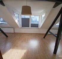 schöne 2 Zimmer Wohnung im DG - 650,00&nbsp;EUR Kaltmiete, ca.&nbsp; 75,00&nbsp;m&sup2; in Wuppertal (PLZ: 42329) Gemarkung Vohwinkel