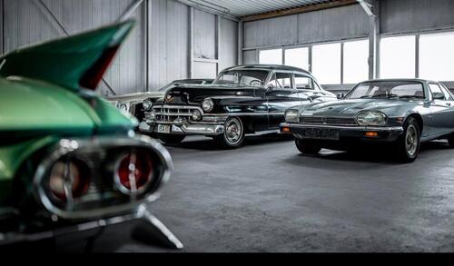 Foto - Hallenstellplatz Auto, Oldtimer, Motorräder kleine Bullies