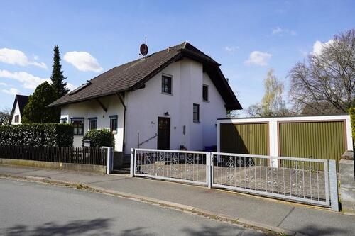 Foto - Freistehendes Einfamilienhaus mit Garten in Fürth-Sack