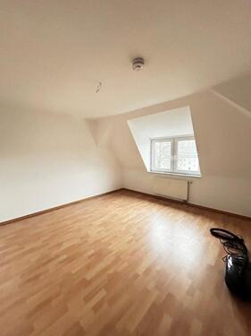 Foto - Dachgeschoßwohnung in Zwickau zur Miete