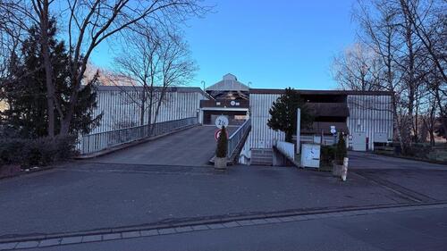 Foto - Abschließbare Einzelgarage im Parkhaus Falkenhorst zu vermieten