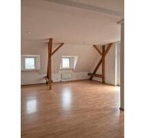 Geräumige Dachgeschosswohnung über Lauter-Bernsbach