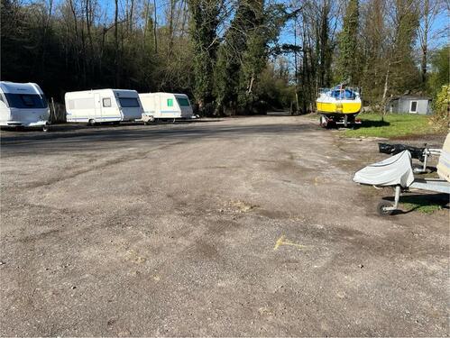 Foto - Stellplatz für Wohnwagen, Anhänger, Wohnwagenstellplatz