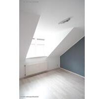 Attraktive Dachgeschoss Whg mit 2 Zimmern u. Einbauküche ! - Annaberg-Buchholz