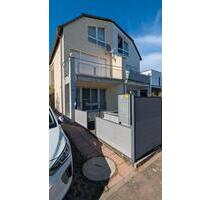 Privat-Oase 105m²: Maisonette mit Garten, Autark-Heizung & Design - Mörfelden-Walldorf