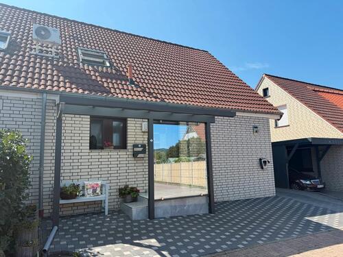 Foto - Doppelhaushälfte mit Garage, Stellplatz & moderner Ausstattung