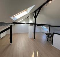 Erstbezug nach Modernisierung: Charmante 1-Zimmer-Dachgeschosswohnung mit EBK - Düsseldorf Oberbilk