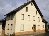 Foto - Ehemaliges Bauernhaus - mit zwei Wohneinheiten, Werkstatt, Garage