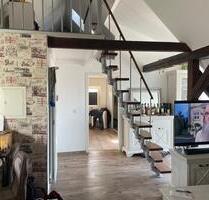 Gemütliche 2,5-Zimmer-Dachgeschosswohnung mit Balkon und Stellpla - Braunschweig Lehndorf-Watenbüttel