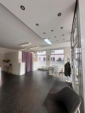 Foto - Teilfläche im Friseursalon in Kornwestheim zu