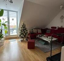 2-Zimmer-Wohnung im DG großzüg, hell, freundlich mit Carport - Bad Schwartau