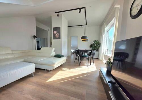 Foto - Dachgeschosswohnung im Herzen von Kelkheim – 4,5 Zimmer, Garage &