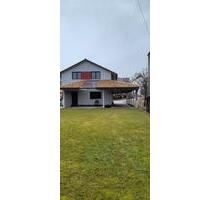 Frei stehendes Einfamilienhaus - 1.080,00&nbsp;EUR Kaltmiete, ca.&nbsp; 90,00&nbsp;m&sup2; in Mühlhausen (PLZ: 96172)