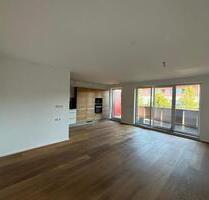 Gut geschnittene 2-Zimmerwohnung mit EBK, 2 Stellplätze - Erding