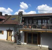 Einfamilienhaus zu vermieten - 850,00&nbsp;EUR Kaltmiete, ca.&nbsp; 200,00&nbsp;m&sup2; in Runding (PLZ: 93486)