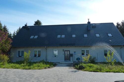 Foto - Moderne 3-Raum-Wohnung mit Einbauküche, großem Balkon und Kamin