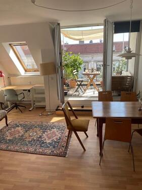 Foto - Sonnige 2-Zi.-DG-Wohnung m. Balkon zur Zwischenmiete 1.11-31.12.
