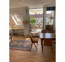 Sonnige 2-Zi.-DG-Wohnung m. Balkon zur Zwischenmiete 1.11-31.12. - Berlin Neukölln