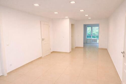 Foto - 5 Zimmer Erdgeschoßwohnung zur Miete in Riesbürg