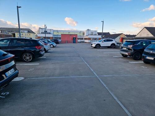 Foto - Pkw-Stellplatz Urlaub Kurzzeit Flughafen Frankfurt - Kelsterbach