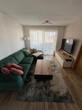 Foto - Moderne 2 Z-Wohnung mit Balkon, TG-Stellplatz & Möbilisiert LE