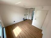 Foto - kernsanierte 2 Zimmer Wohnung - 1.090,00 EUR Kaltmiete,