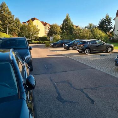 Foto - Außenstellplatz Leipzig Engelsdorf Topasstraße Parkplatz