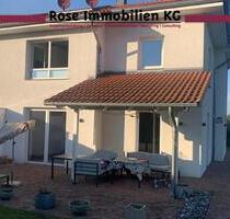 Moderne Doppelhaushälfte mit Garten, hochwertiger Ausstattung und Energieklasse A - Porta Westfalica