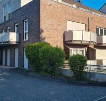 Umfangreich sanierte 2-Zimmer-Erdgeschosswohnung mit Balkon - Osnabrück Hellern