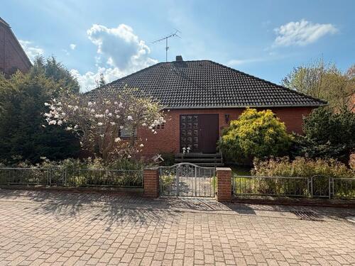 Bungalow in alten Dorfkern