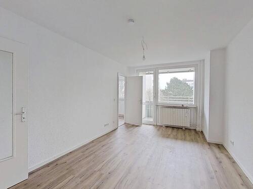 Foto - Gut geschnittenes Single-Apartment mit BALKON