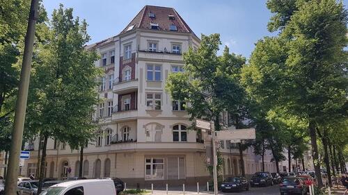 Foto - Bezugsfreie Altbauwohnung nahe Südkreuz - ohne Maklerprovision -