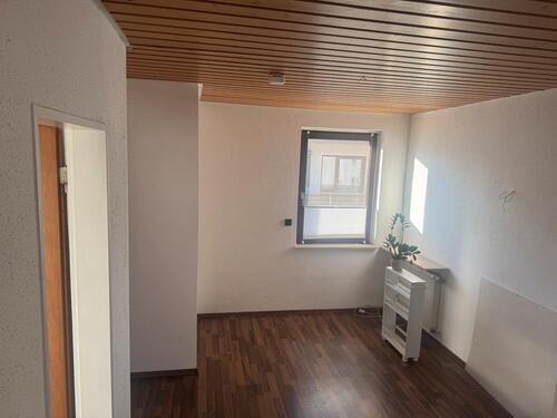 Foto - 2 Zimmer Dachgeschoßwohnung in Fußgönheim