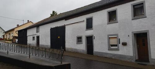 Foto - noch teilweise zu renovierendes Bauernhaus