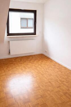 Foto - Dachgeschoßwohnung in Bad Vilbel zur Miete