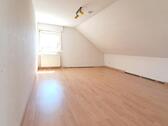 Foto - 3 Zimmer Dachgeschoßwohnung zur Miete in Viernheim