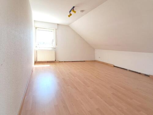 Foto - 3 Zimmer Dachgeschoßwohnung zur Miete in Viernheim