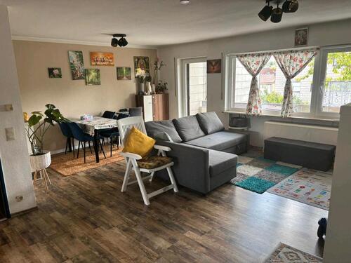 Foto - Moderne, helle Wohnung mit Balkon, Einbauküche und TG-Stellplatz
