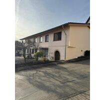 Großzügiges Wohnen auf einer Ebene - Hüffenhardt