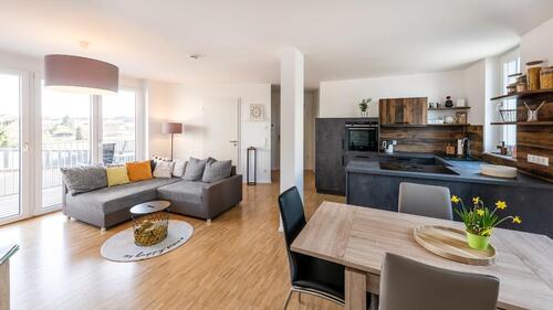 Foto - Helle 3-Zimmer-Eigentumswohnung mit Balkon, Einbauküche und Stell