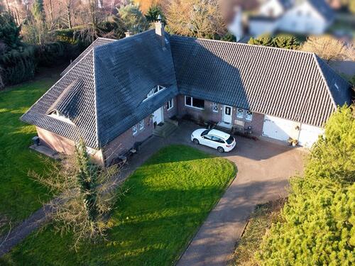 Foto - Exklusives Wohnhaus mit Praxis auf großem Grundstück in Lemförde