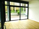 Foto - EG Panorama-Wohnung mit Glasfront & Garten in FFM