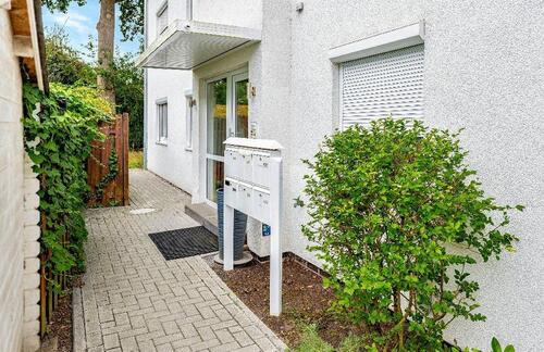 Foto - Großzügige 4-Zimmer-Erdgeschosswohnung mit 180 m² Garten